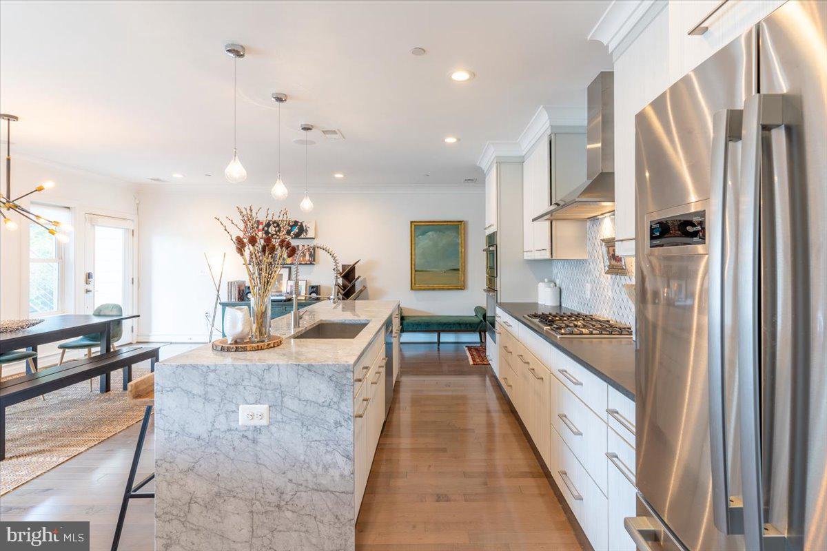 1121 G Street Northeast, Unit 3 Washington, DC 20002 - Photo 9 of 37 Plenty of room for multiple chefs