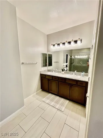 $2,900 | 173 Elexese Court, Las Vegas, NV 89183
