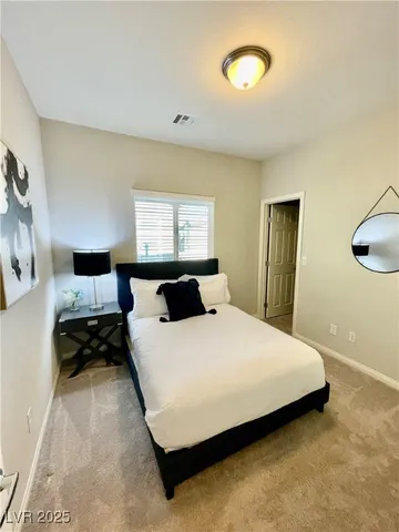 $2,900 | 173 Elexese Court, Las Vegas, NV 89183