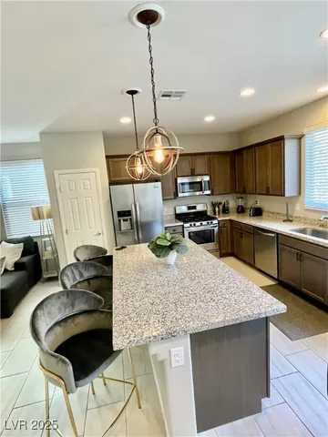 $2,900 | 173 Elexese Court, Las Vegas, NV 89183