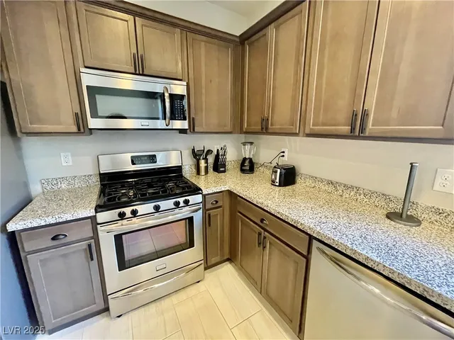 $2,900 | 173 Elexese Court, Las Vegas, NV 89183