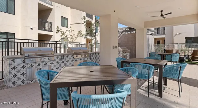 $1,867 | 5885 South 32nd Street, Unit B2, Phoenix, AZ 85040