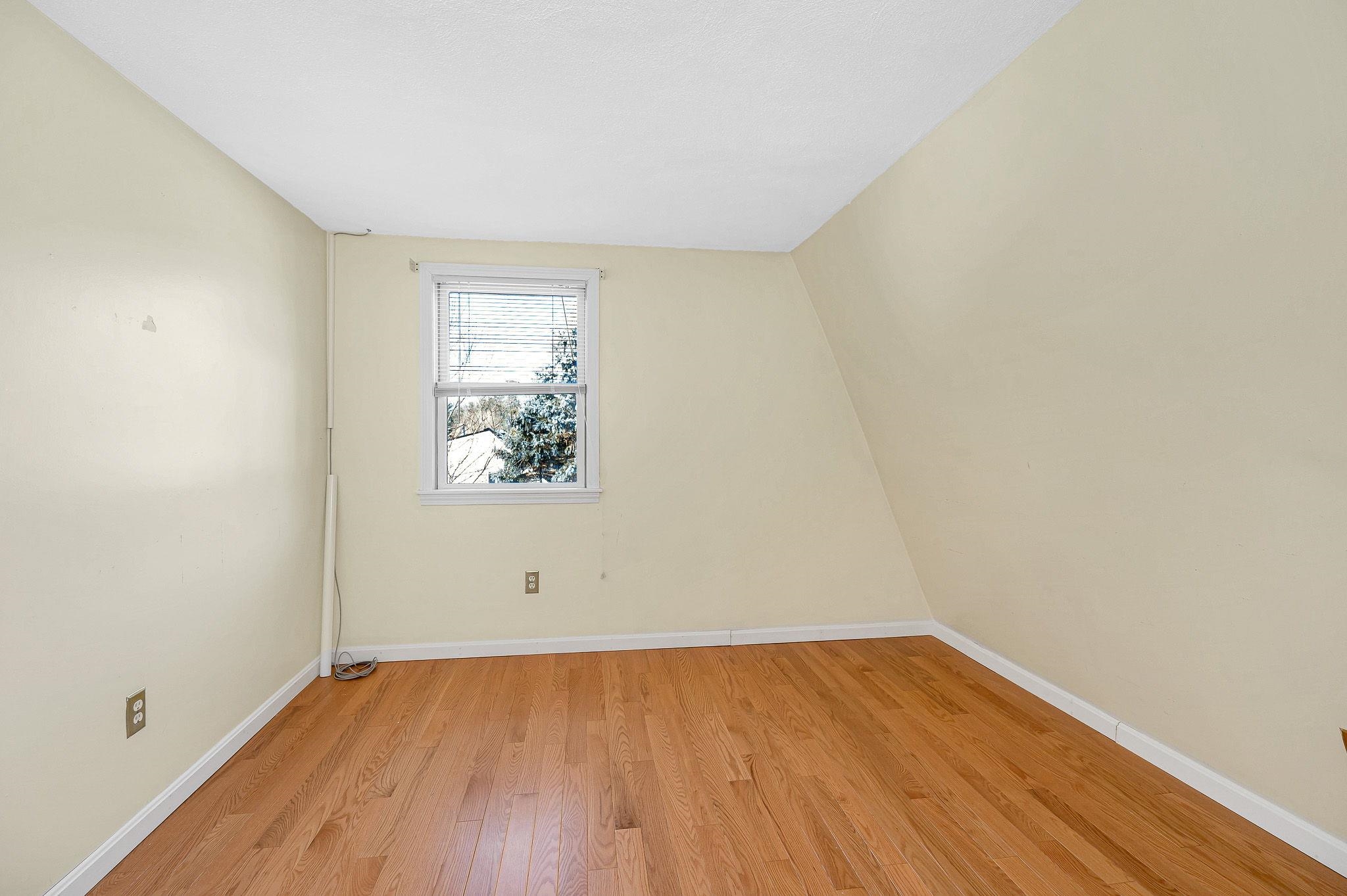 25 Robinhood Road Nashua, NH 03062 - Photo 21 of 46 Gallery Image 21
