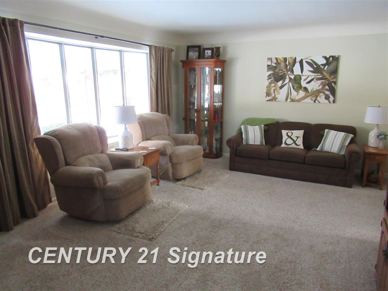7137 Gillette Road Flushing, MI 48433 - Photo 6 of 47