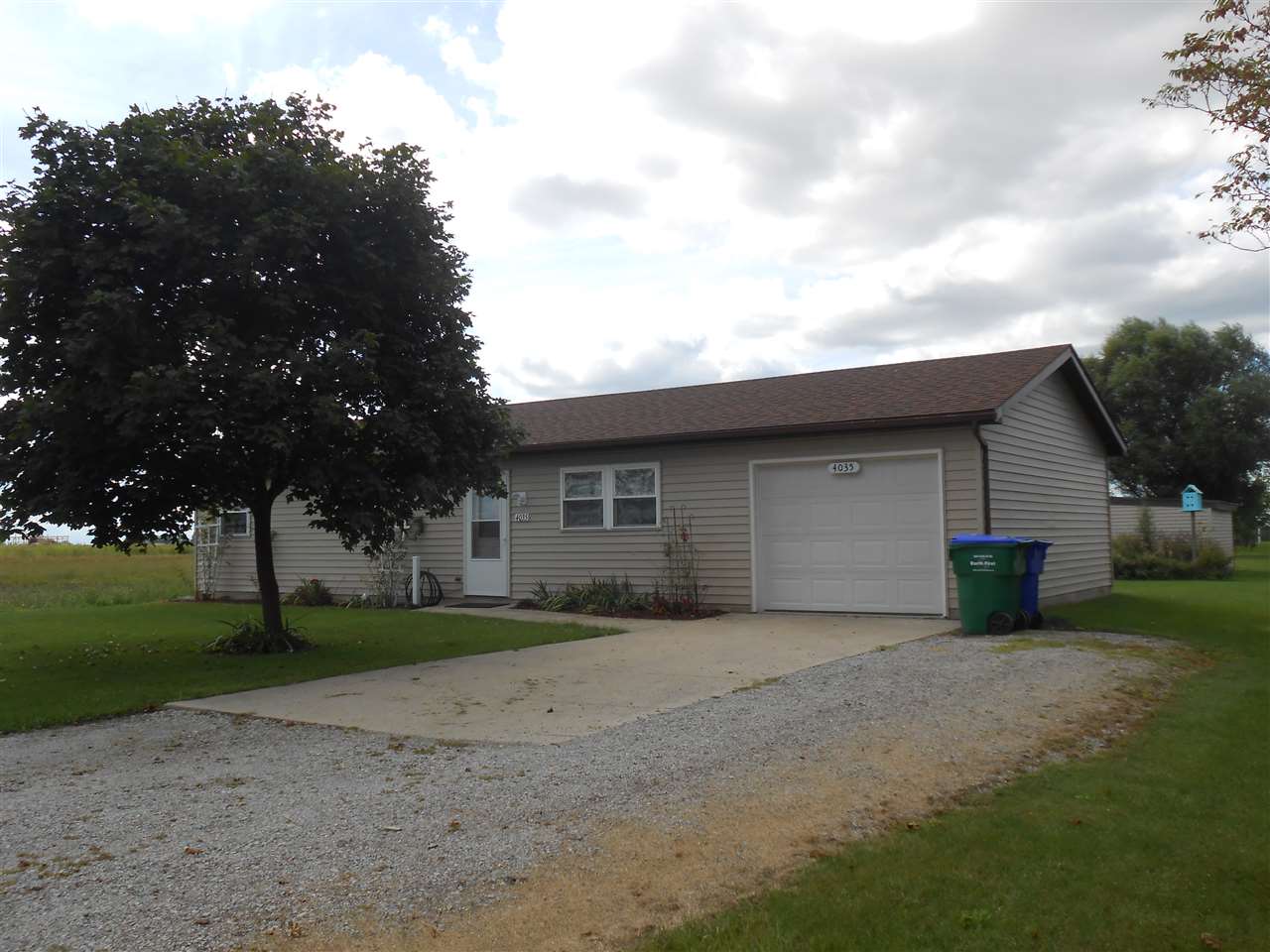 4035 Fahlsing Road Woodburn, IN 46797 - Photo 11 of 24