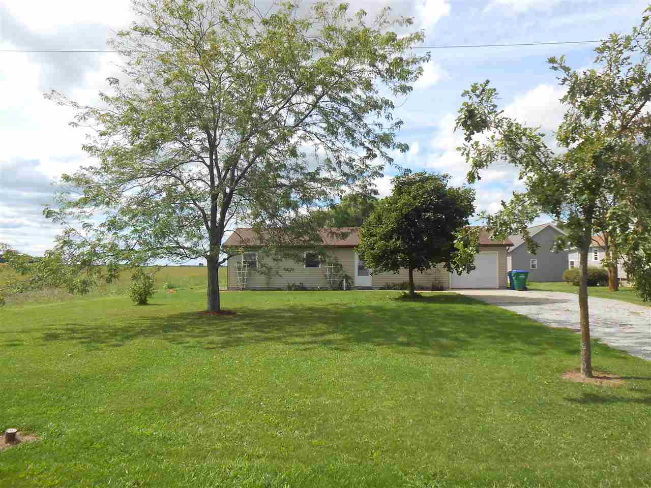 4035 Fahlsing Road Woodburn, IN 46797 - Photo 12 of 24