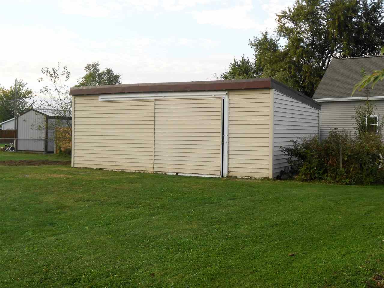 4035 Fahlsing Road Woodburn, IN 46797 - Photo 13 of 24