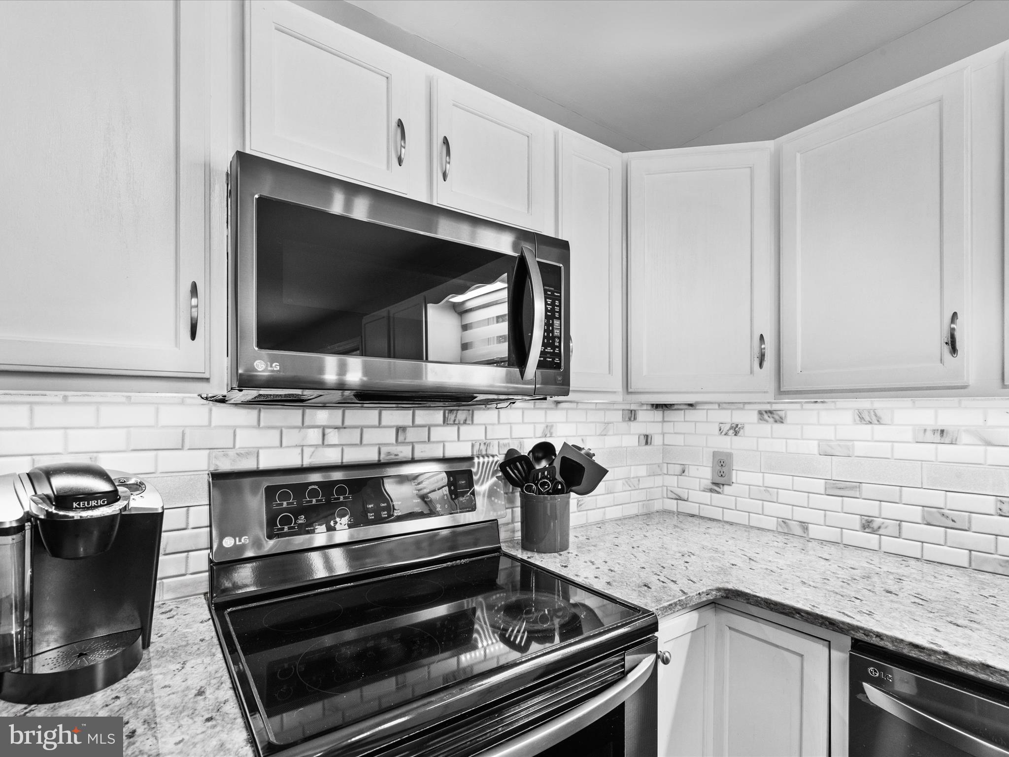 24339 Banks Road Millsboro, DE 19966 - Photo 7 of 40 Kitchen