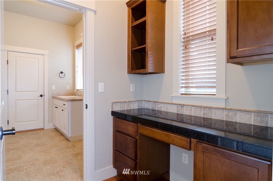 1740 Skyline Ridge Lane Southwest Tumwater, WA 98512 - Photo 4 of 25