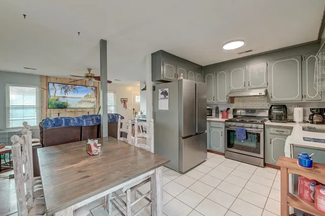 $299,999 | 208 Janice Street, Goose Creek, SC 29445