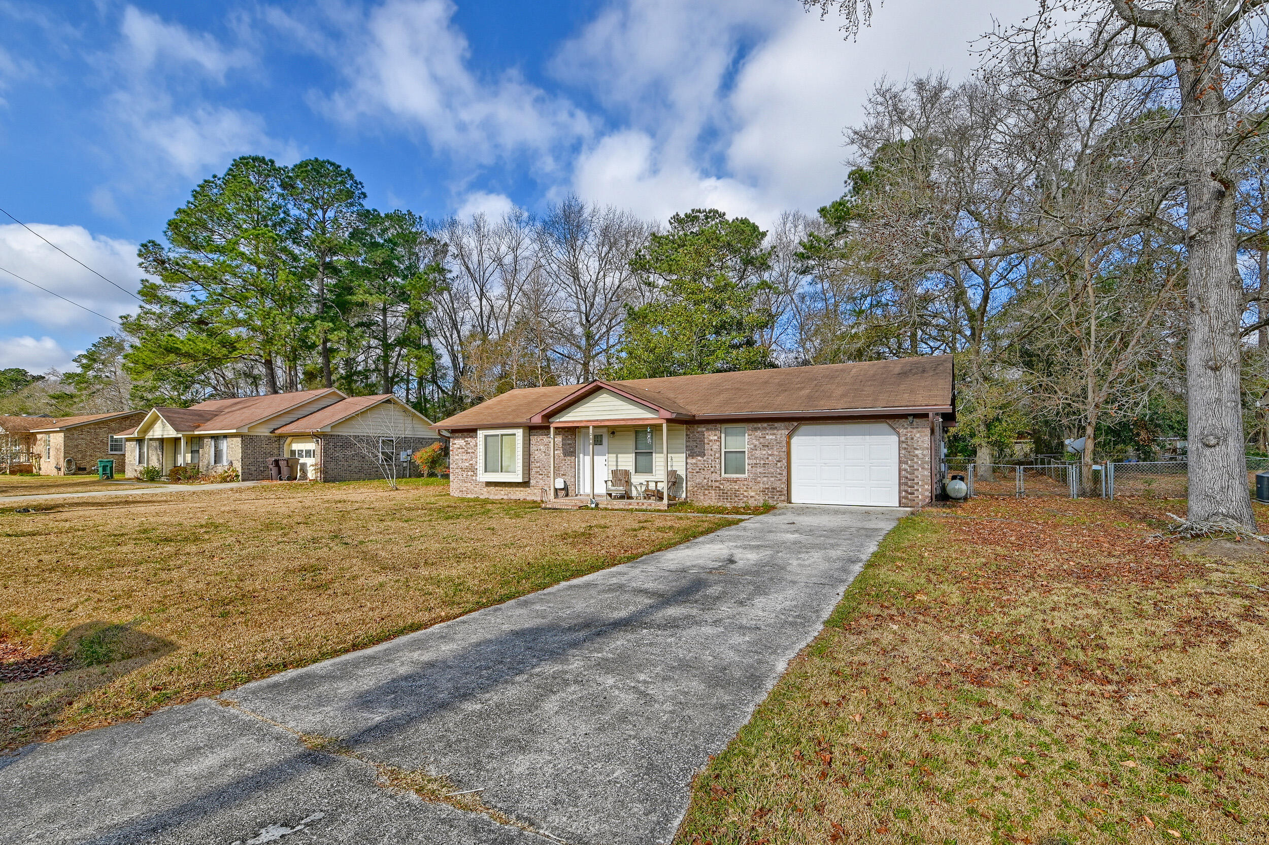 208 Janice Street Goose Creek, SC 29445 - Photo 9 of 32 DSC_7642-HDR(5)