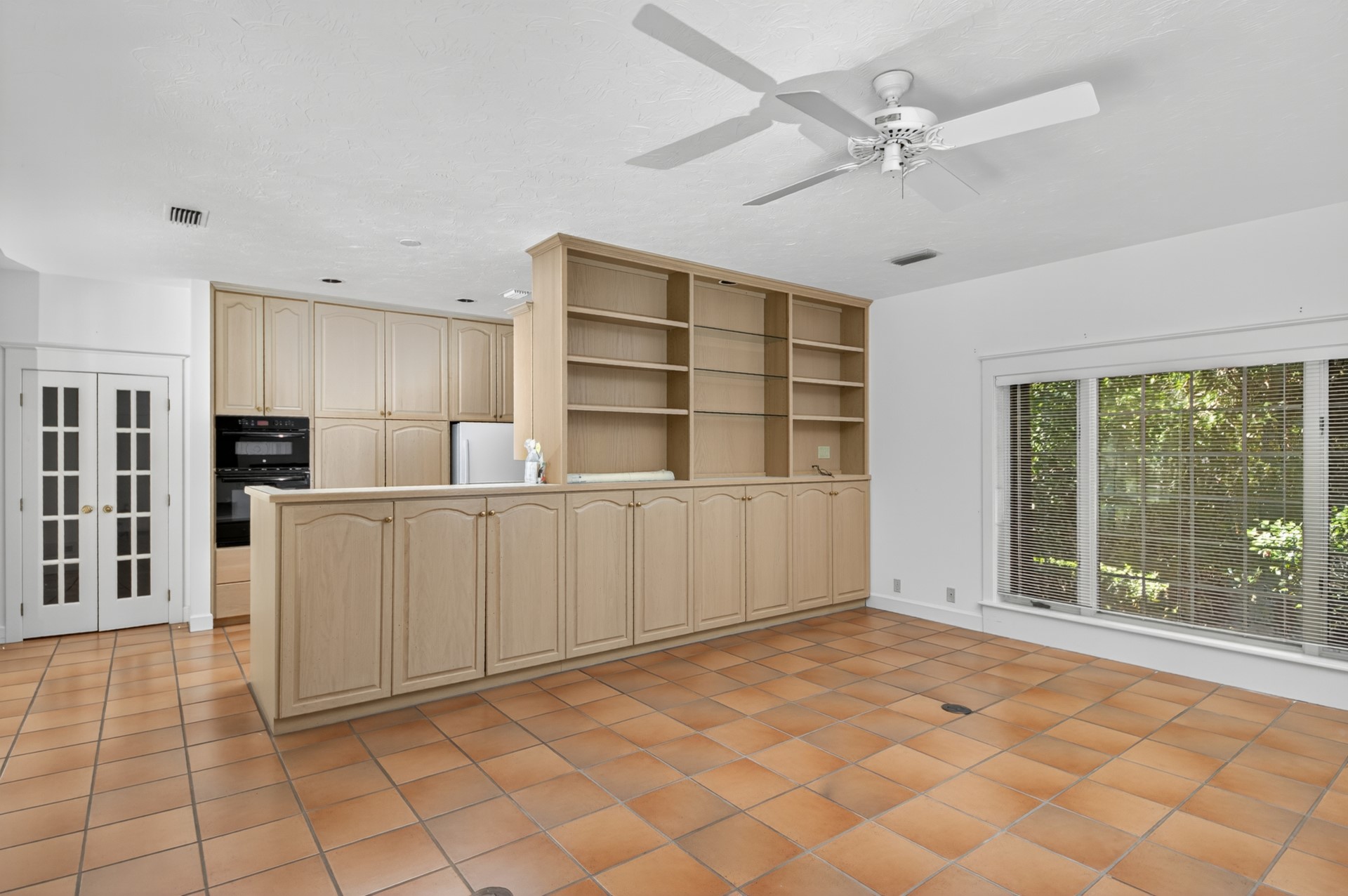 7 Hickory Lane Fernandina Beach, FL 32034 - Photo 16 of 42 a view of kitchen with furniture and window