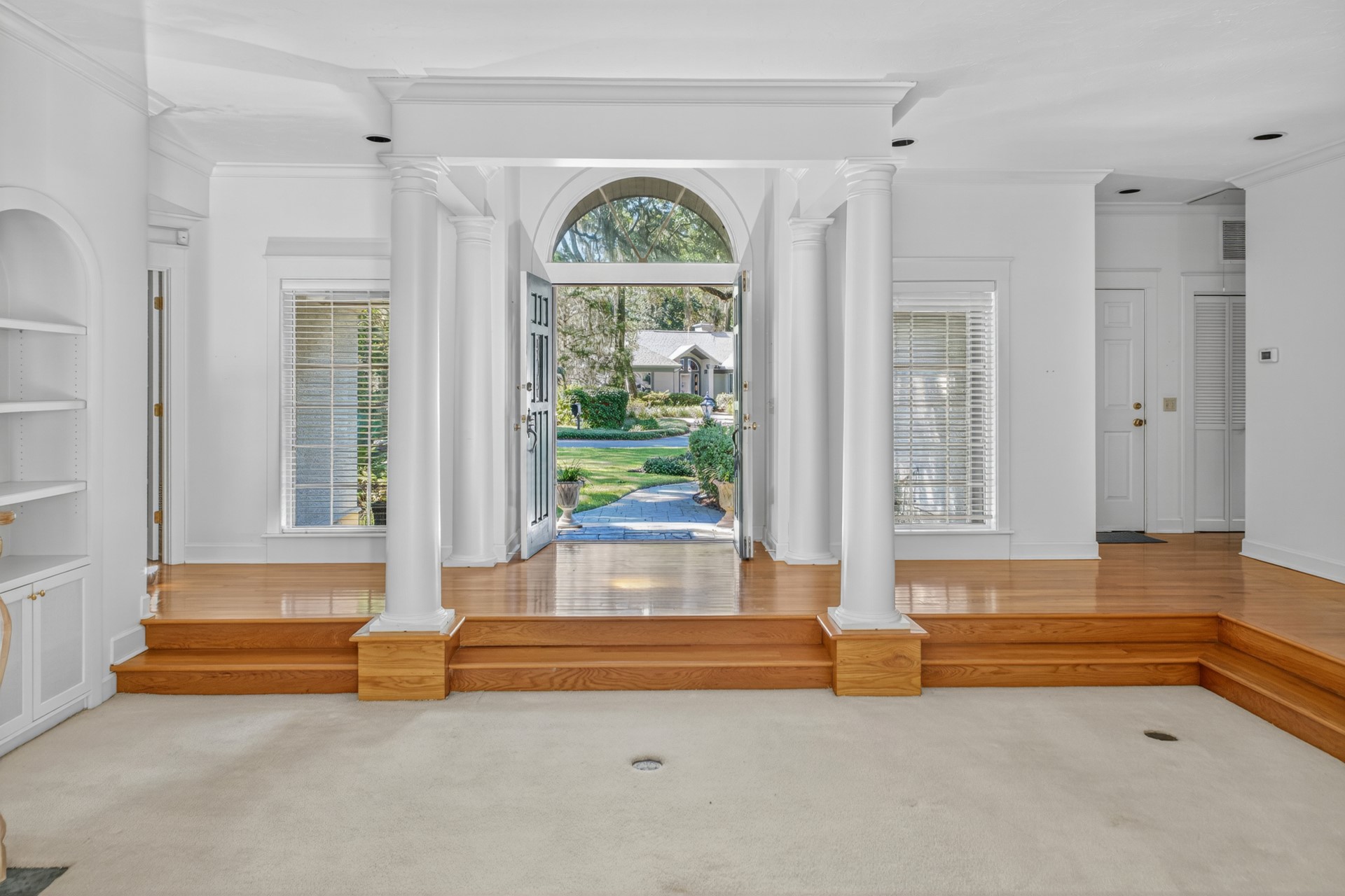 7 Hickory Lane Fernandina Beach, FL 32034 - Photo 2 of 42 a living room with natural light
