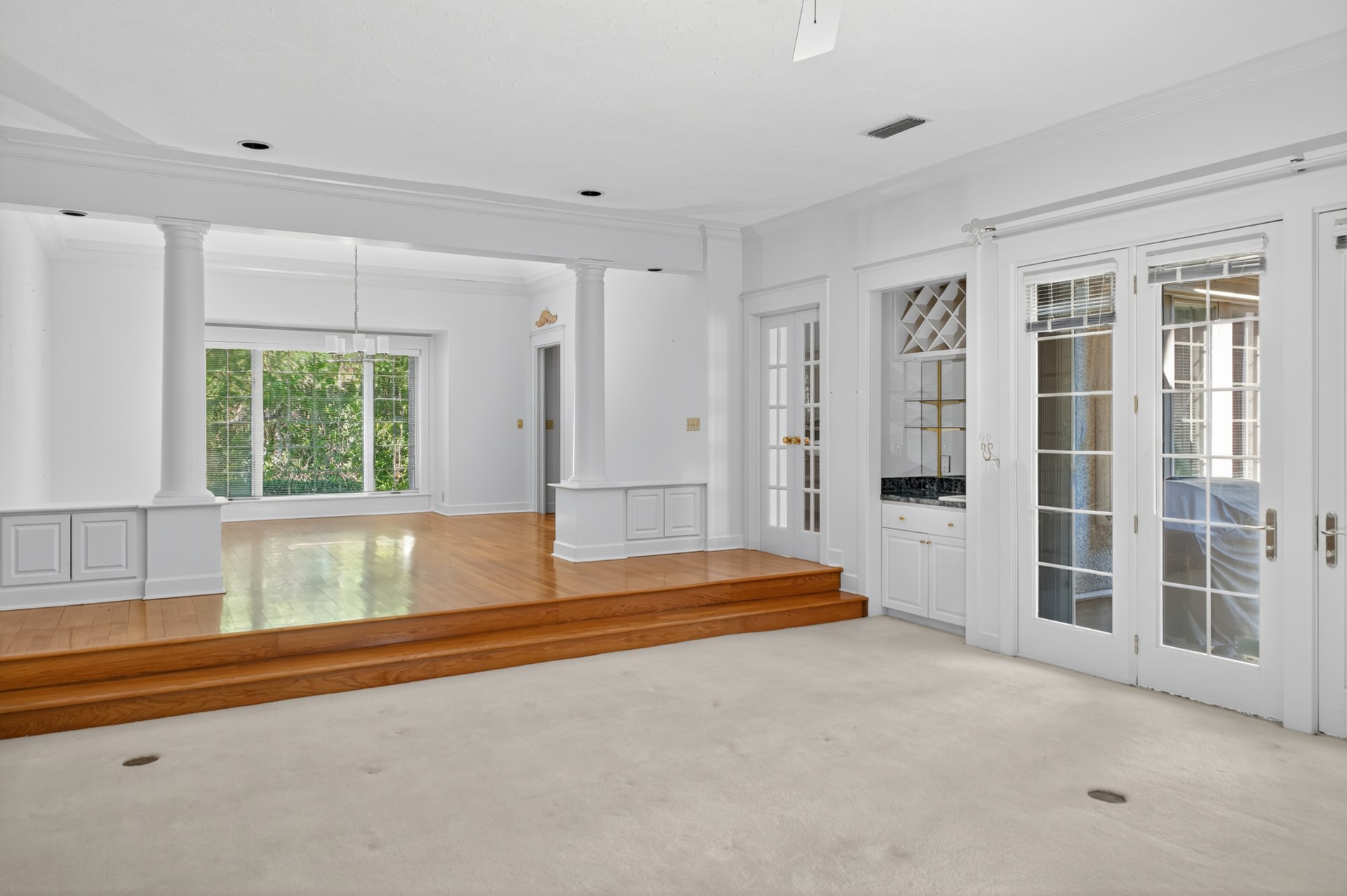 7 Hickory Lane Fernandina Beach, FL 32034 - Photo 8 of 42 an empty room with windows