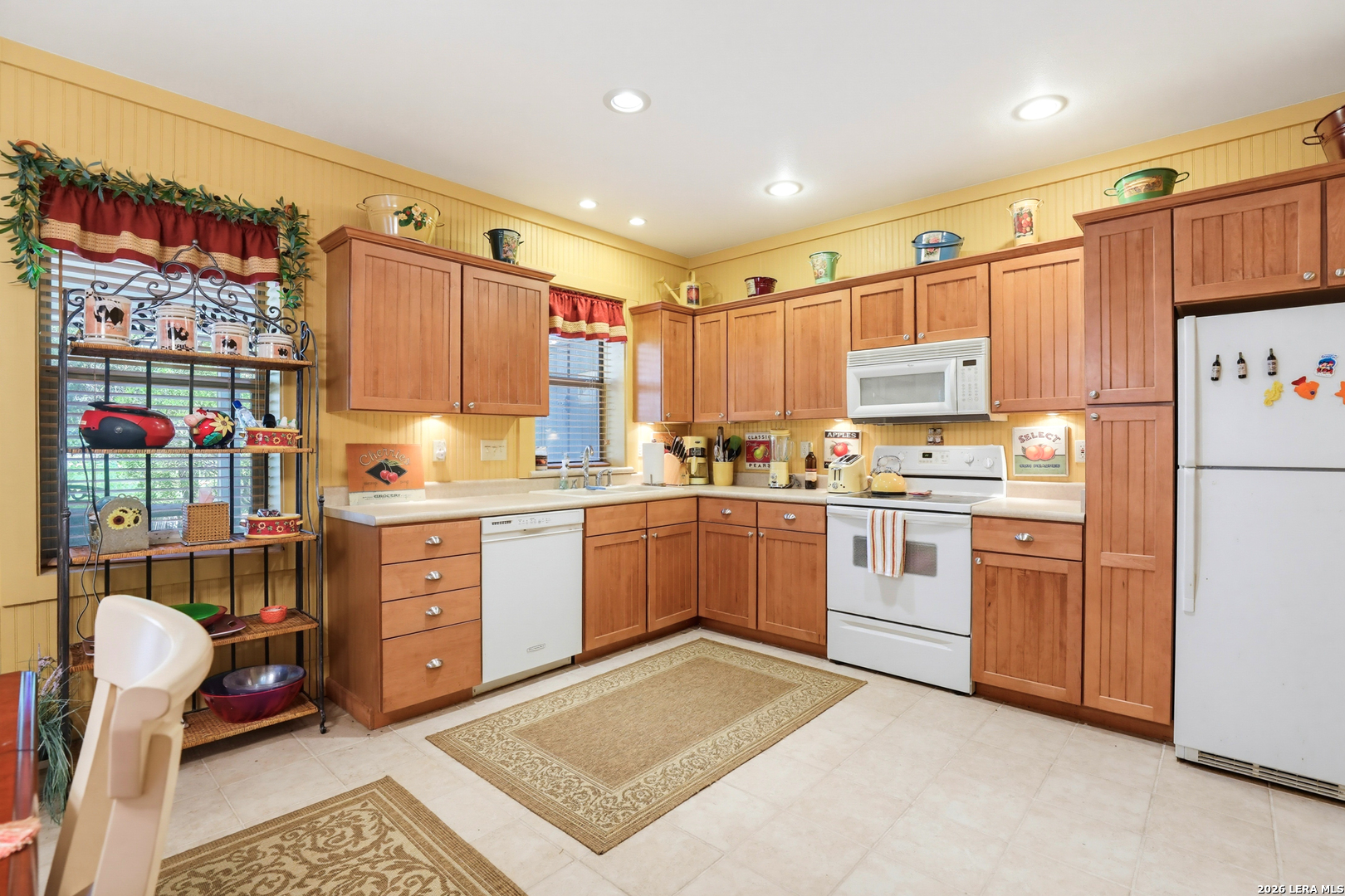 928 Pebble Beach Road Northwest Lakehills, TX 78063 - Photo 10 of 46