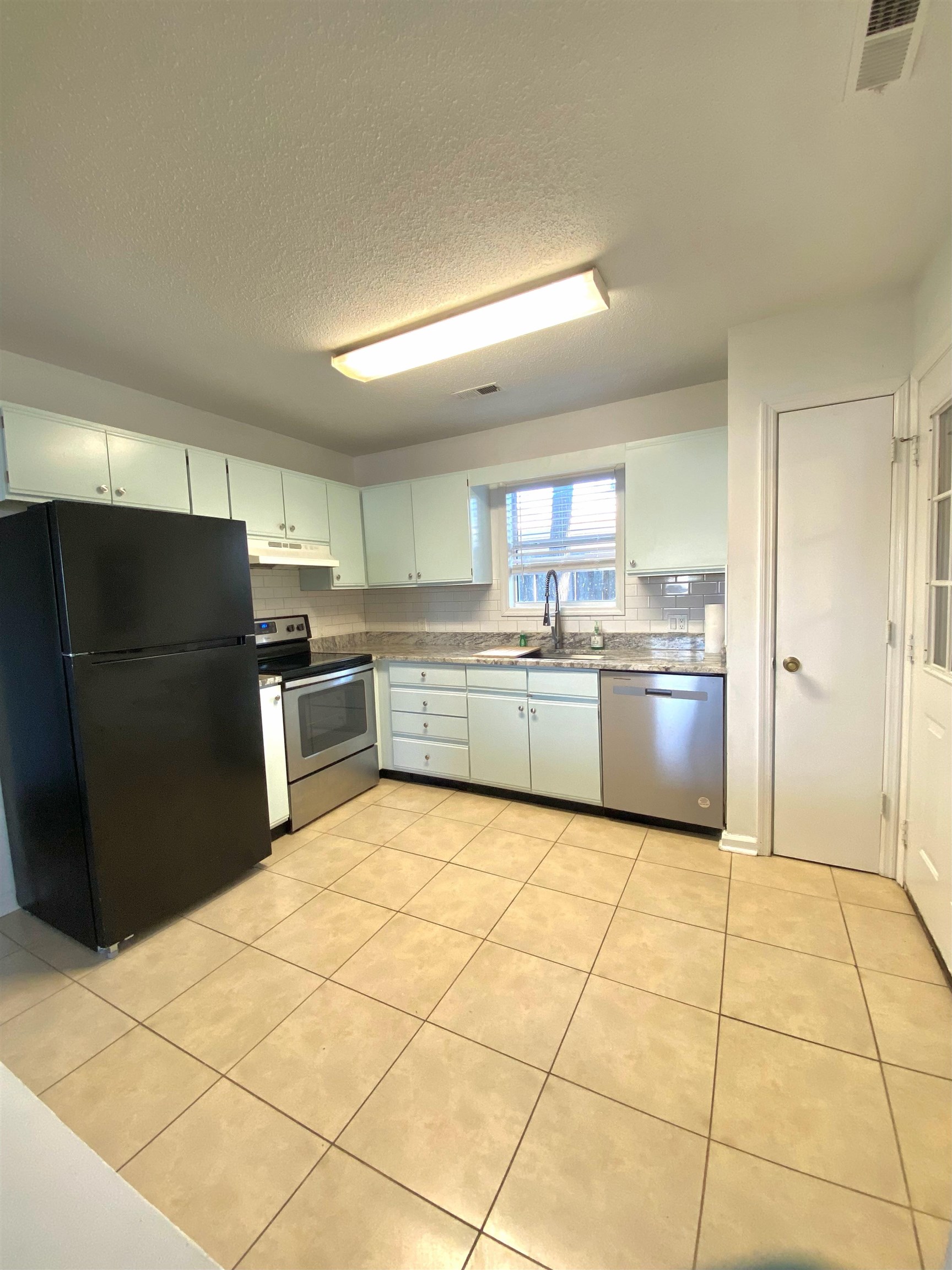 13 South Poplar Drive Surfside Beach, SC 29575 - Photo 4 of 31
