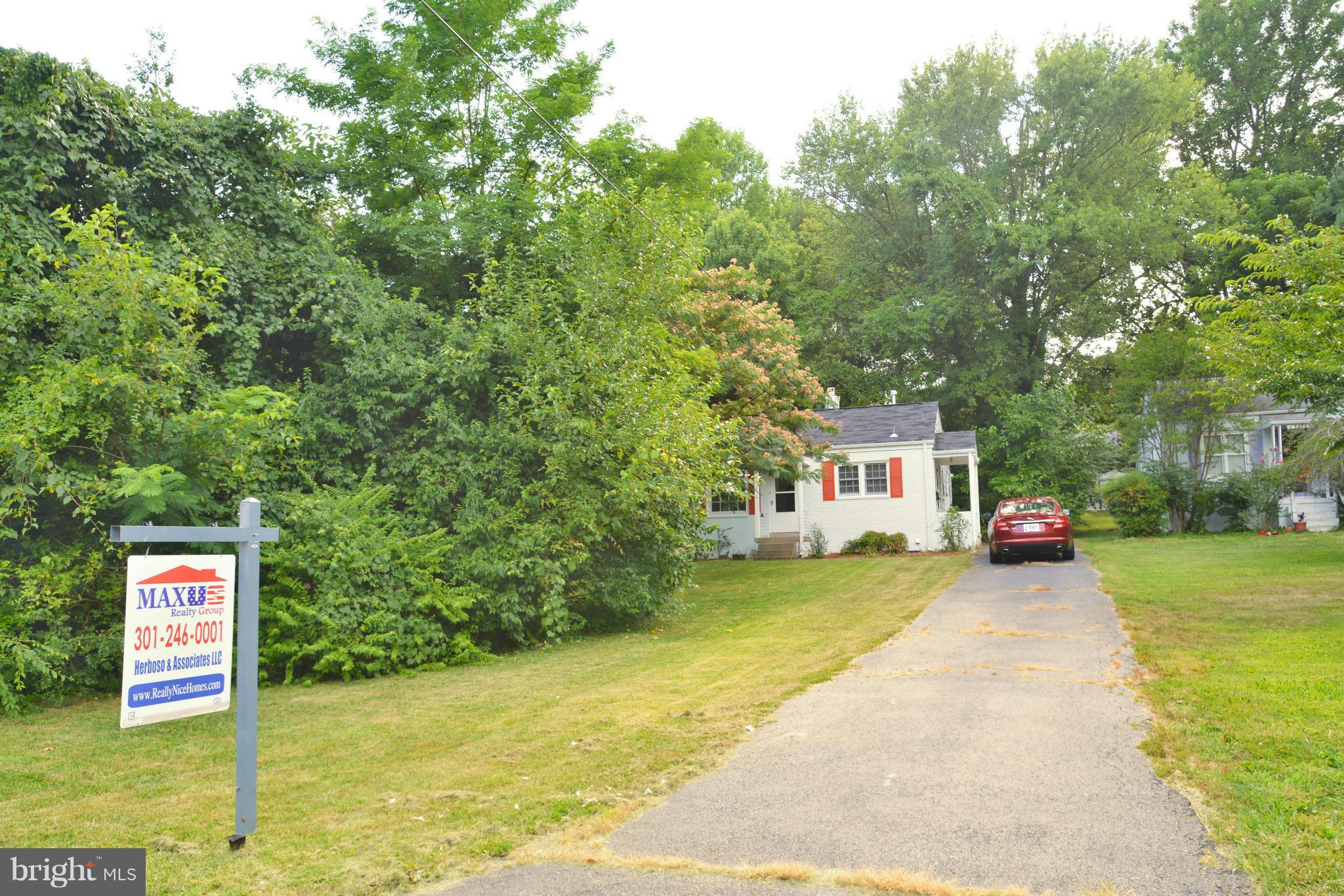 4024 Roberts Road Fairfax, VA 22032 - Photo 2 of 20 View