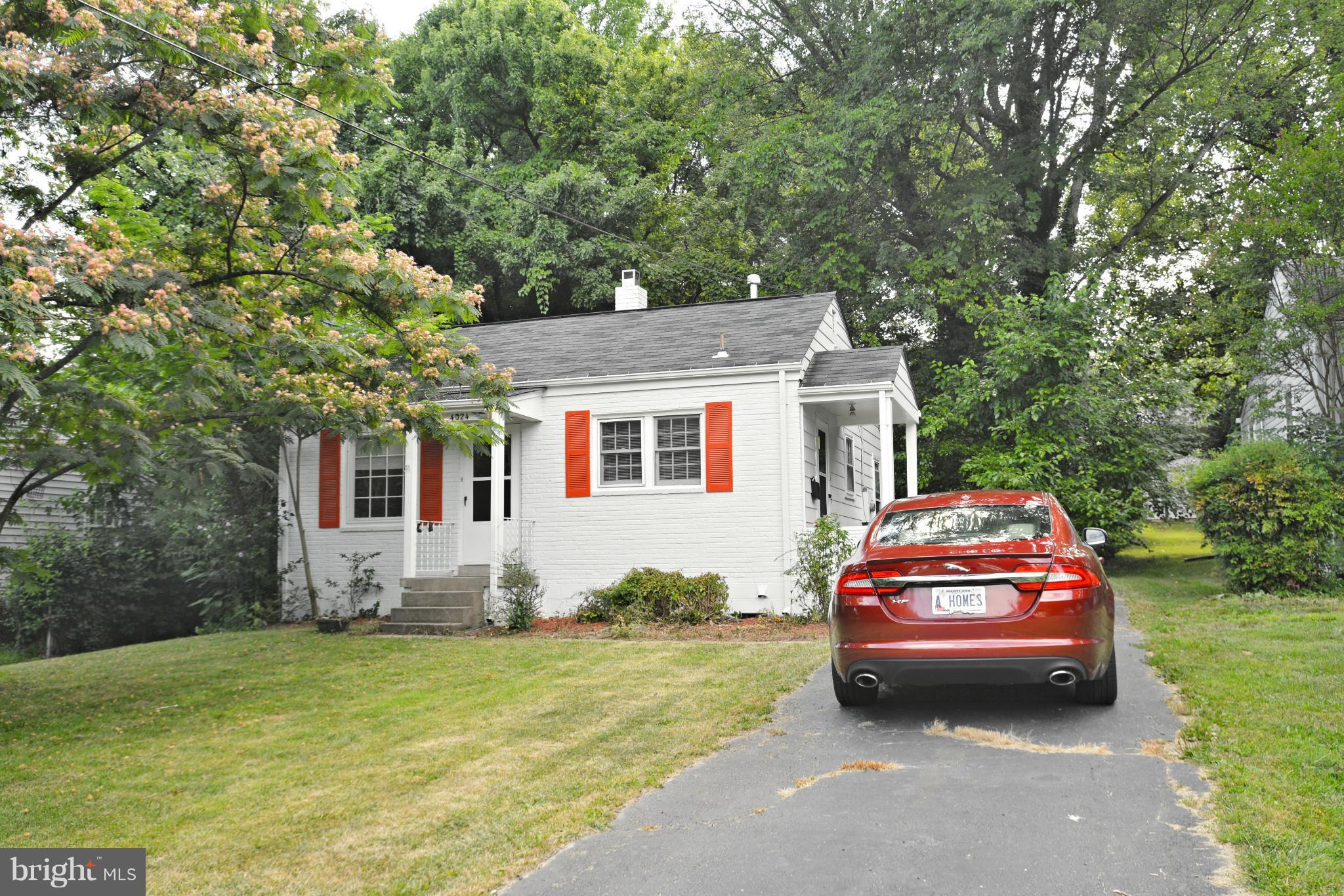 4024 Roberts Road Fairfax, VA 22032 - Photo 5 of 20 View