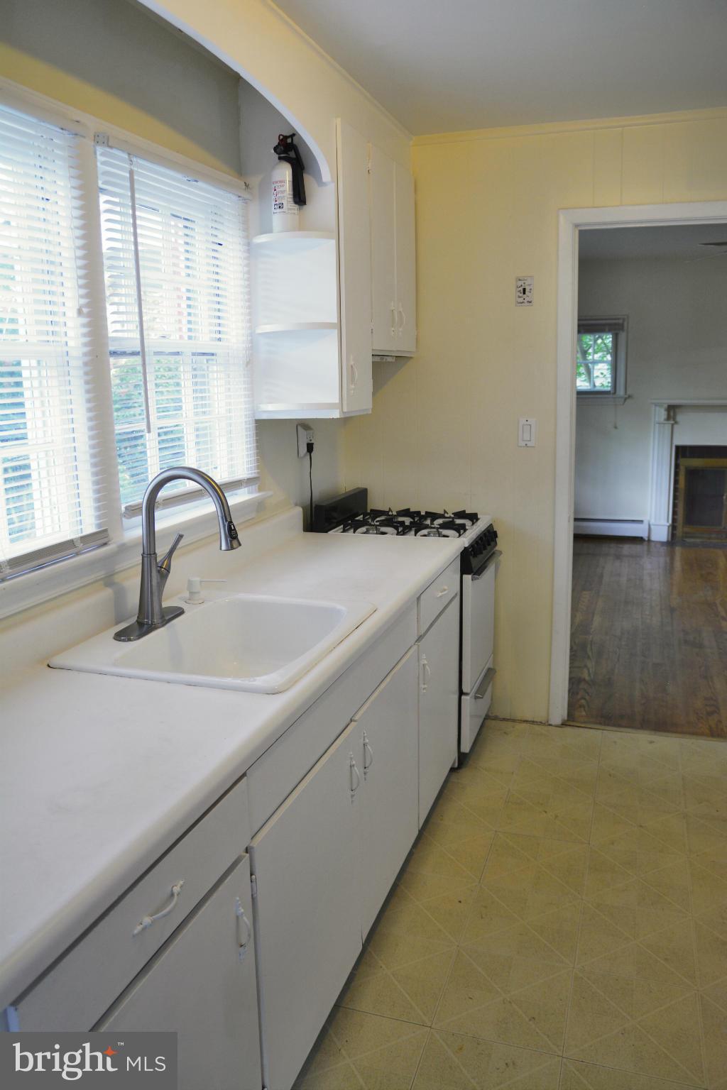 4024 Roberts Road Fairfax, VA 22032 - Photo 10 of 20 View
