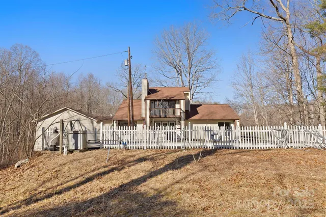 $718,000 | 40 Country Bear Lane, Flat Rock, NC 28731