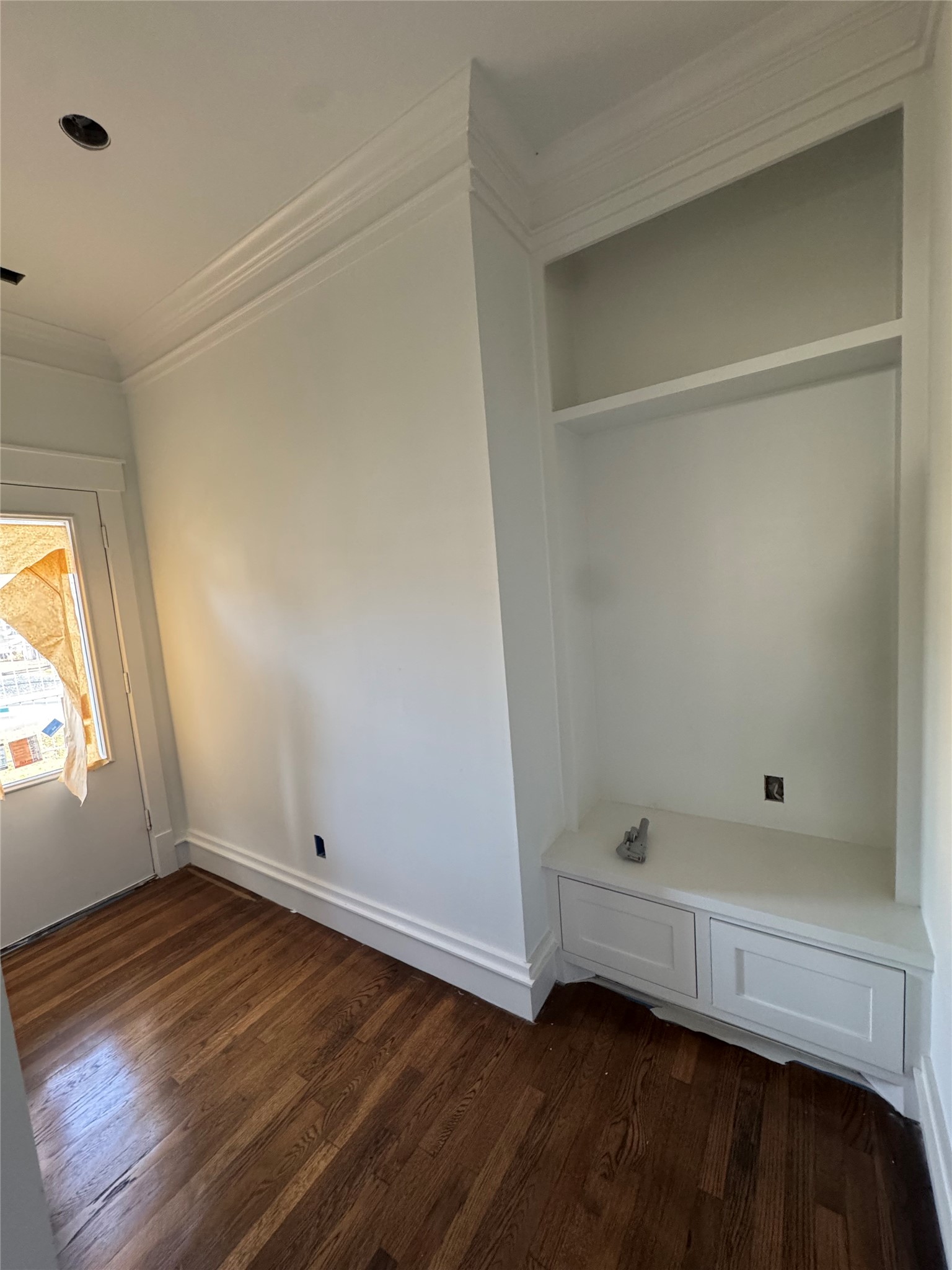 1208 Caplin Street Houston, TX 77022 - Photo 30 of 35 MUDROOM