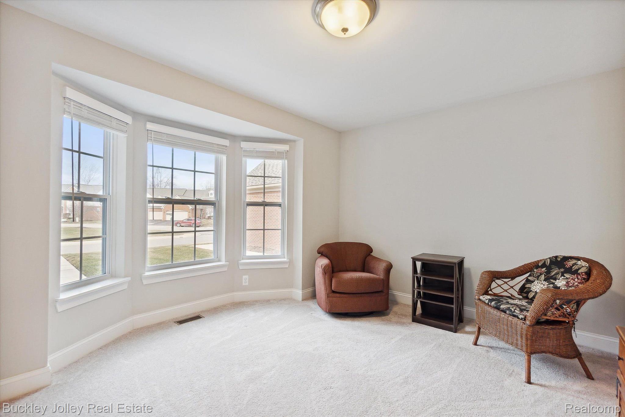 1990 Genoa Circle, Unit 3 Howell, MI 48843 - Photo 13 of 30 Bright Bay Windows