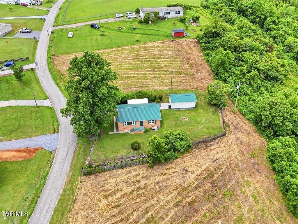 818 Guy Collins Road Morristown, TN 37813 - Photo 21 of 28 818 Guy Collins Rd - 21