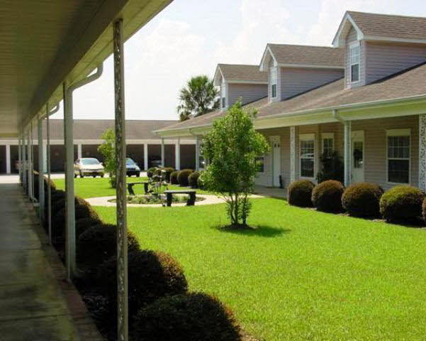 102 Courthouse Drive, Unit 9 Fairhope, AL 36532 - Photo 1 of 1