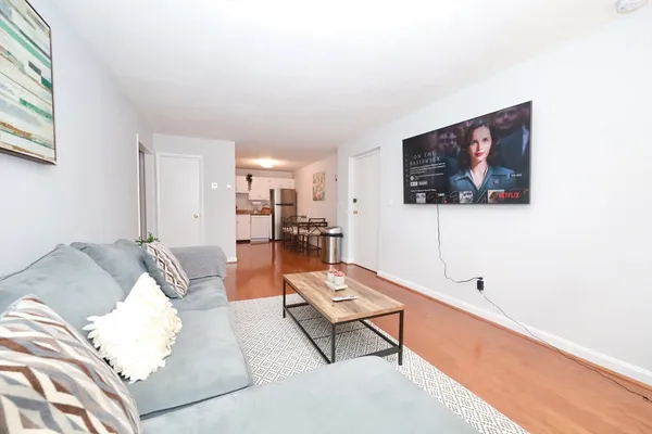 $3,600 | 11 Cogswell Avenue, Unit 6, Cambridge, MA 02140