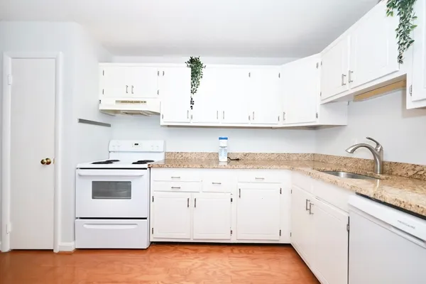 $3,600 | 11 Cogswell Avenue, Unit 6, Cambridge, MA 02140