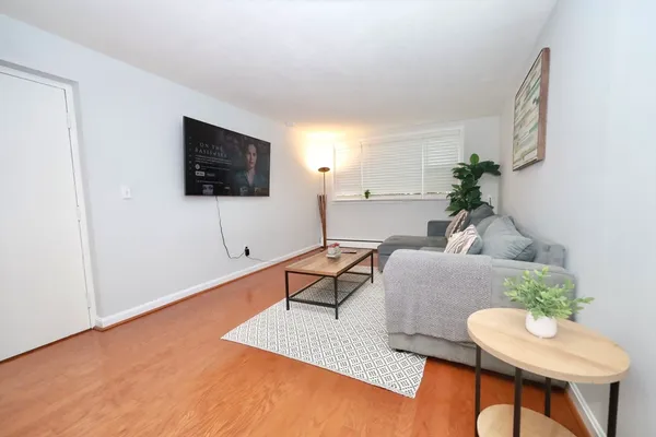 $3,600 | 11 Cogswell Avenue, Unit 6, Cambridge, MA 02140