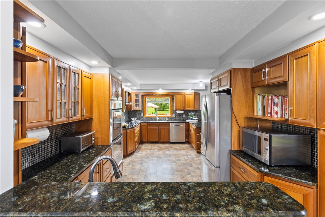 25 Saddle Brook Pittsford, NY 14534 - Photo 18 of 50