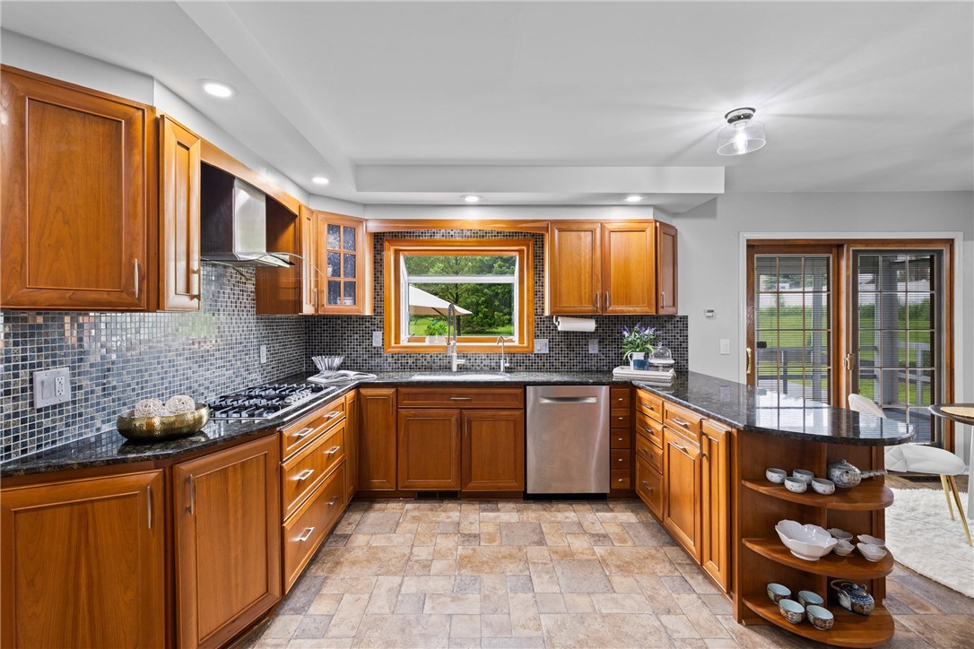 25 Saddle Brook Pittsford, NY 14534 - Photo 19 of 50