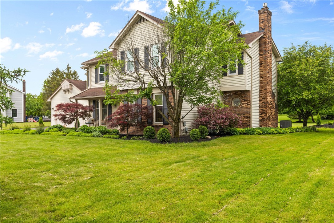 25 Saddle Brook Pittsford, NY 14534 - Photo 2 of 50