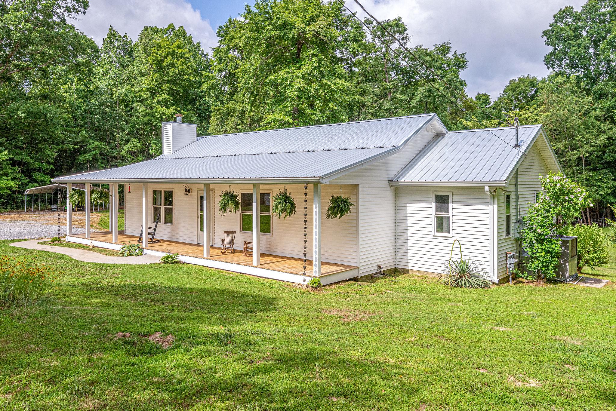 321 Murrell Road Dickson, TN 37055 - Photo 2 of 28