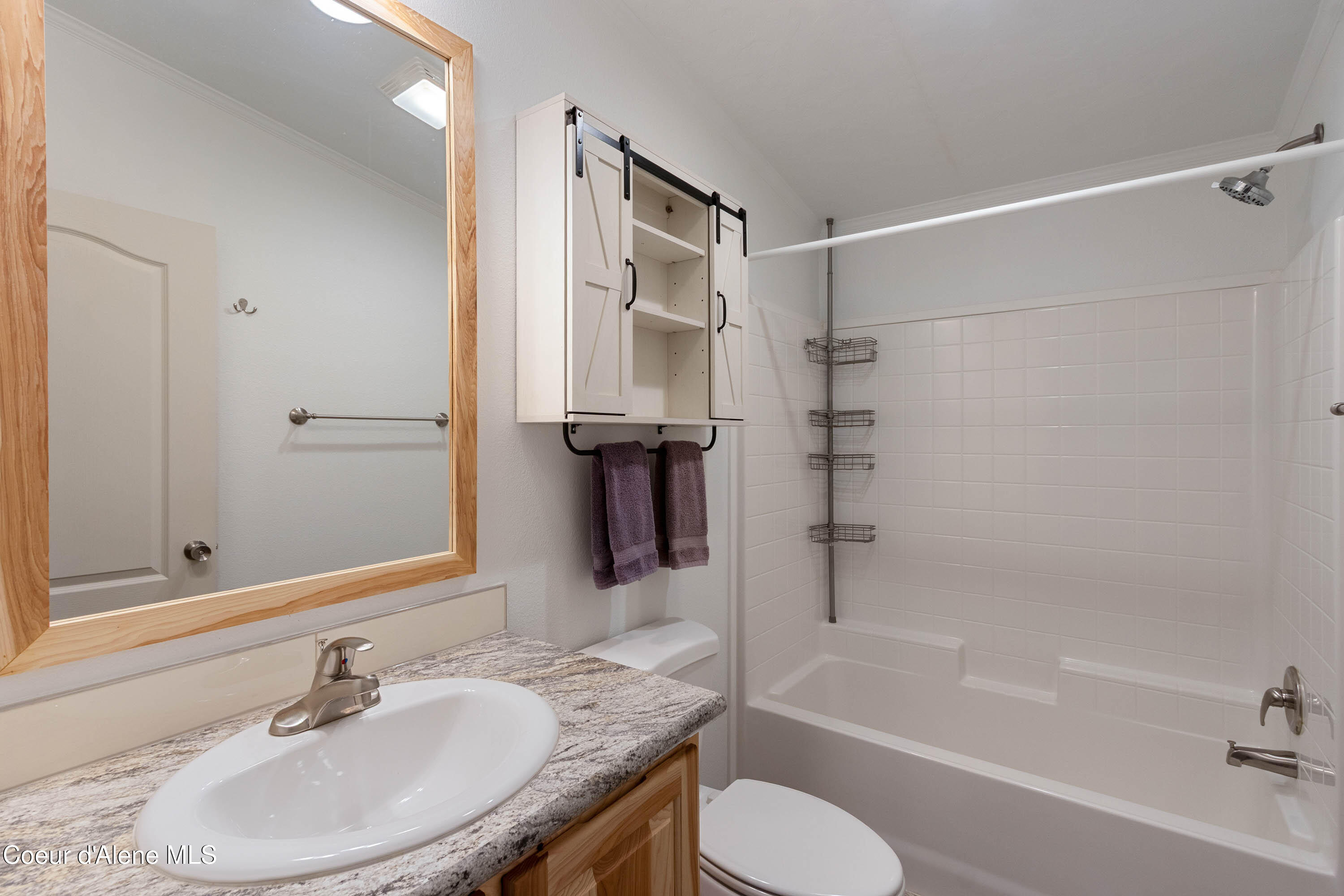 533 Artisan Way Sandpoint, ID 83864 - Photo 13 of 40 Guest Bathroom