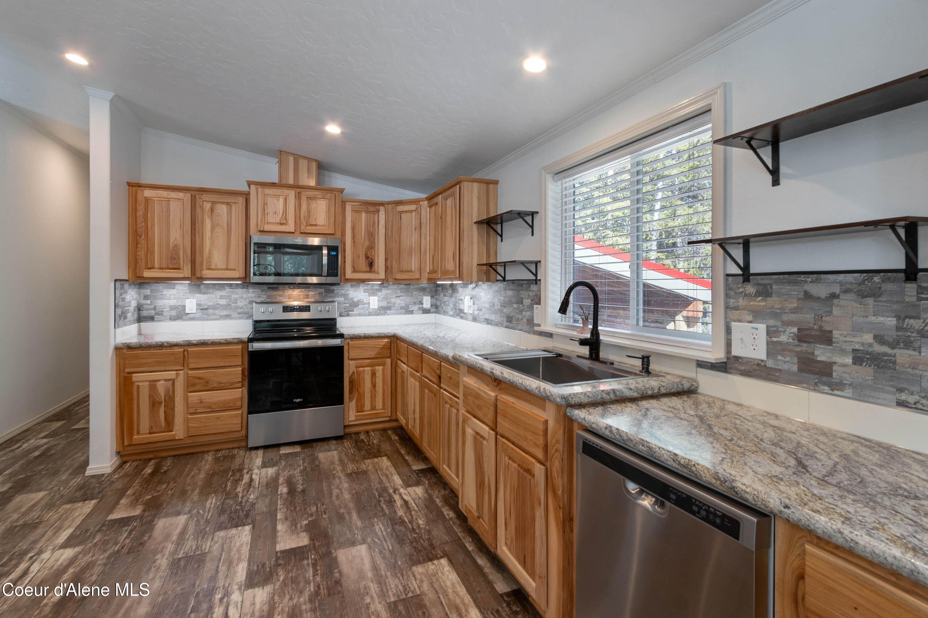 533 Artisan Way Sandpoint, ID 83864 - Photo 17 of 40 Kitchen