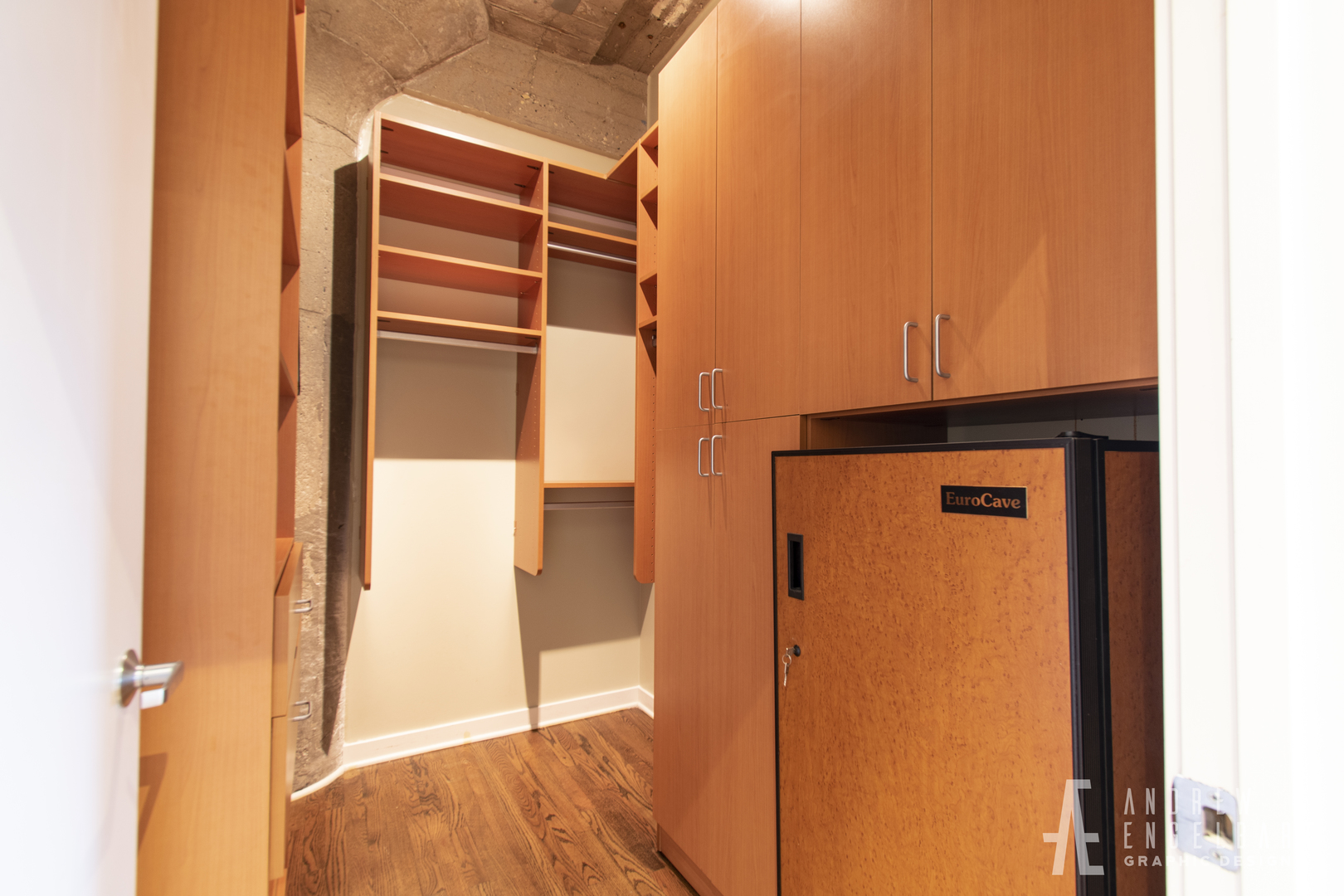 1069 West 14th Place, Unit 301 Chicago, IL 60608 - Photo 14 of 18