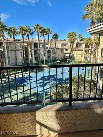 $1,200 | 7119 South Durango Drive, Unit 305, Las Vegas, NV 89113
