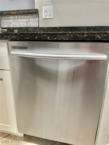 $1,200 | 7119 South Durango Drive, Unit 305, Las Vegas, NV 89113