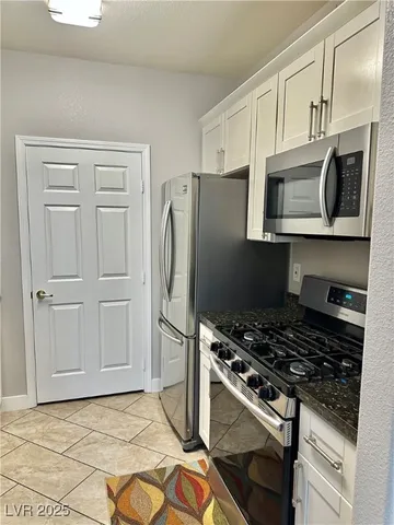 $1,200 | 7119 South Durango Drive, Unit 305, Las Vegas, NV 89113