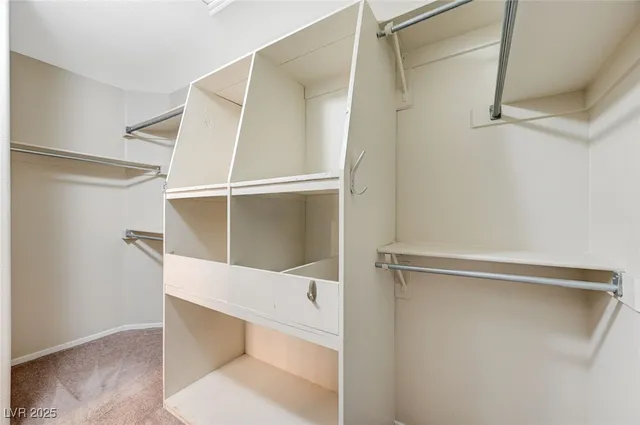 $2,800 | 2011 Summerside Court, Henderson, NV 89012