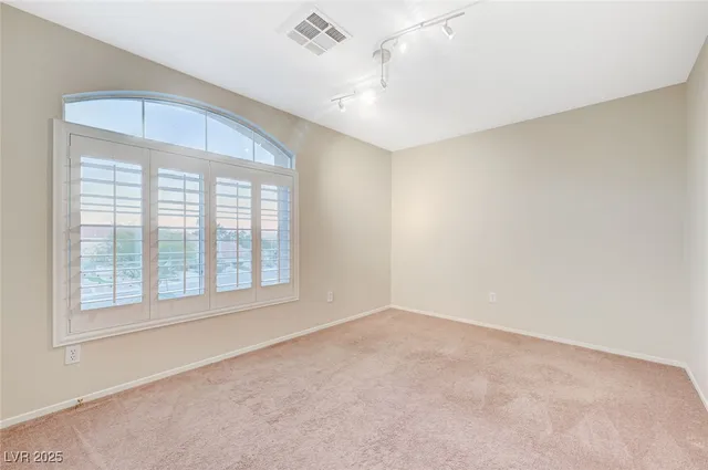 $2,800 | 2011 Summerside Court, Henderson, NV 89012