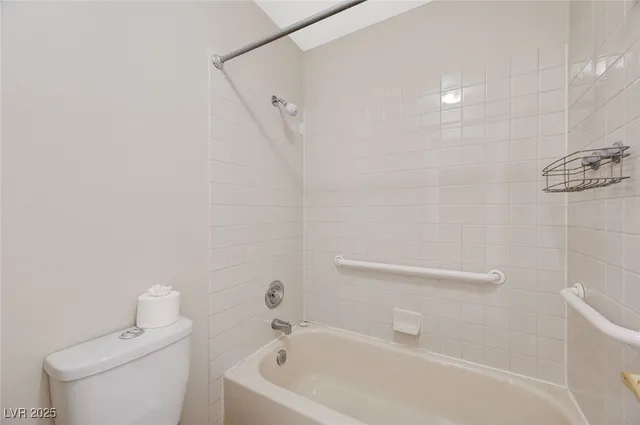 $2,800 | 2011 Summerside Court, Henderson, NV 89012