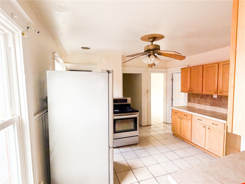 764 Jay Street Rochester, NY 14606 - Photo 20 of 34