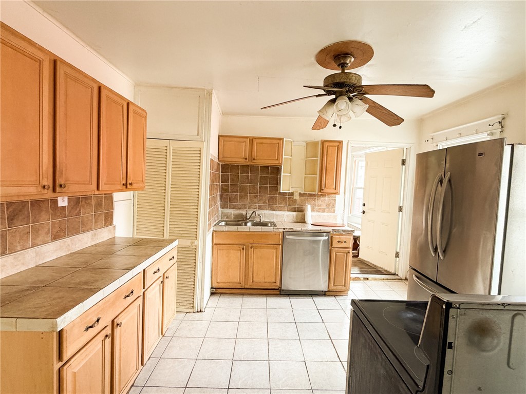 764 Jay Street Rochester, NY 14606 - Photo 21 of 34