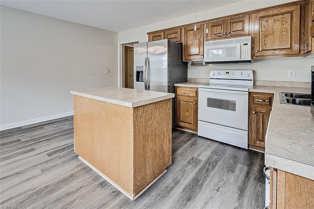 2585 Peppertree Ridge Road Randleman, NC 27317 - Photo 7 of 21