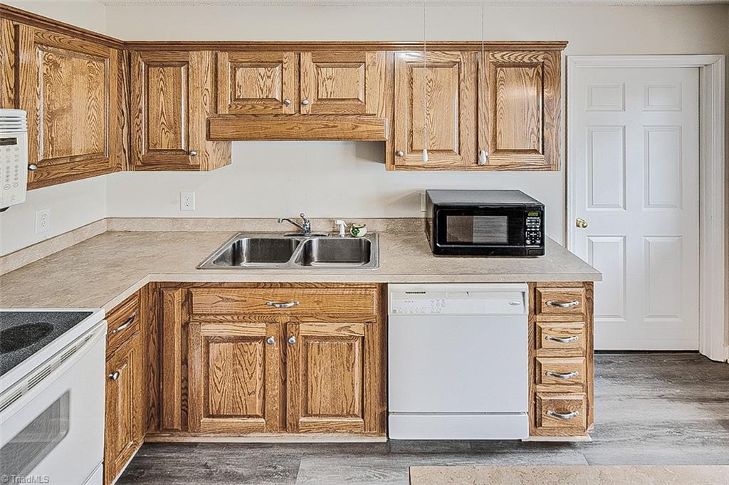 2585 Peppertree Ridge Road Randleman, NC 27317 - Photo 9 of 21