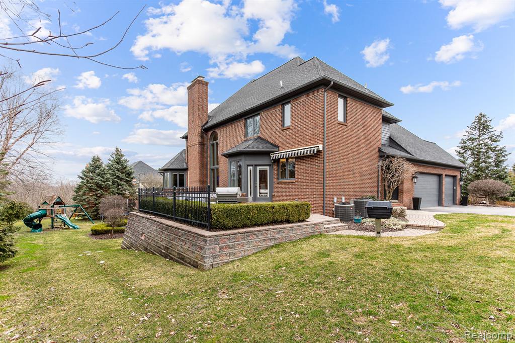 4680 Goodison Pl Drive Rochester, MI 48306 - Photo 3 of 54