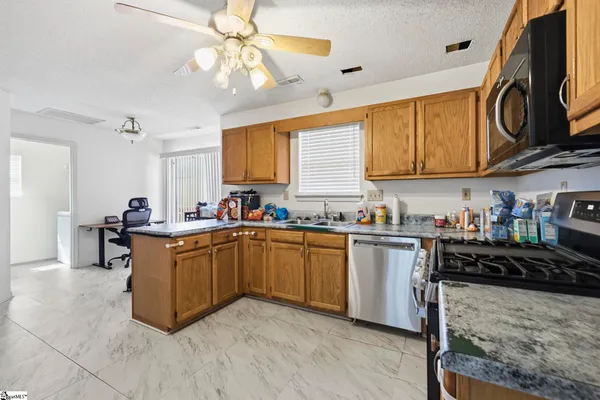 $275,000 | 216 Twin Falls Drive, Simpsonville, SC 29680